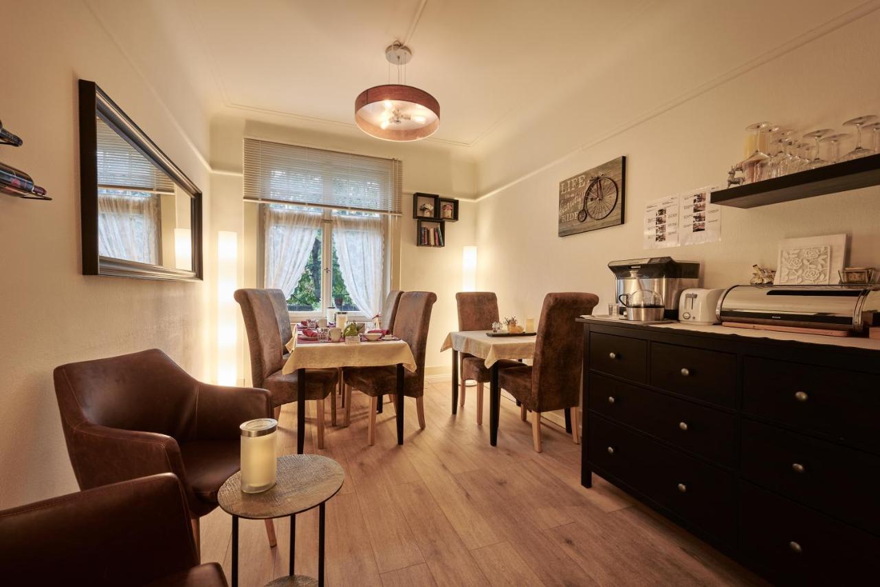 Max Aviation Villa & Apartments Берн Экстерьер фото