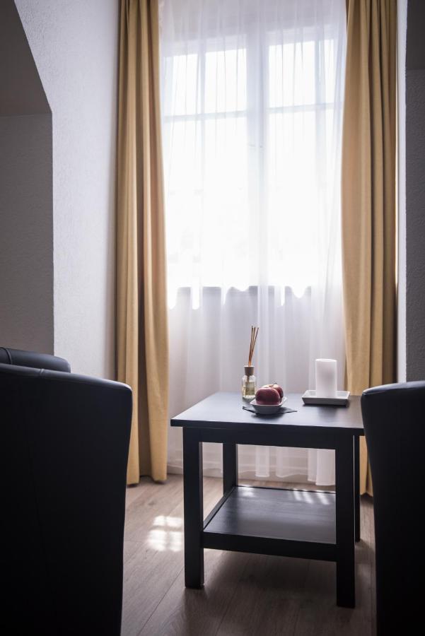 Max Aviation Villa & Apartments Берн Экстерьер фото
