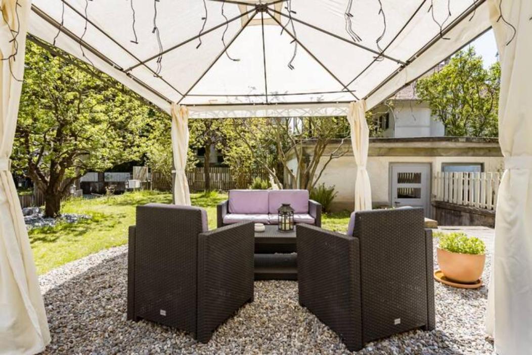 Max Aviation Villa & Apartments Берн Экстерьер фото
