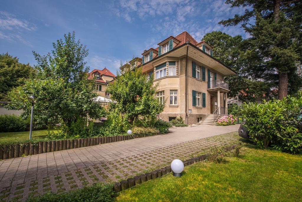 Max Aviation Villa & Apartments Берн Экстерьер фото