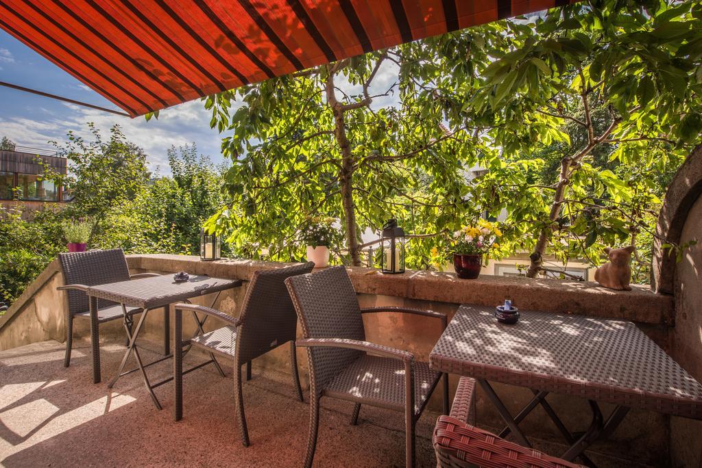 Max Aviation Villa & Apartments Берн Экстерьер фото