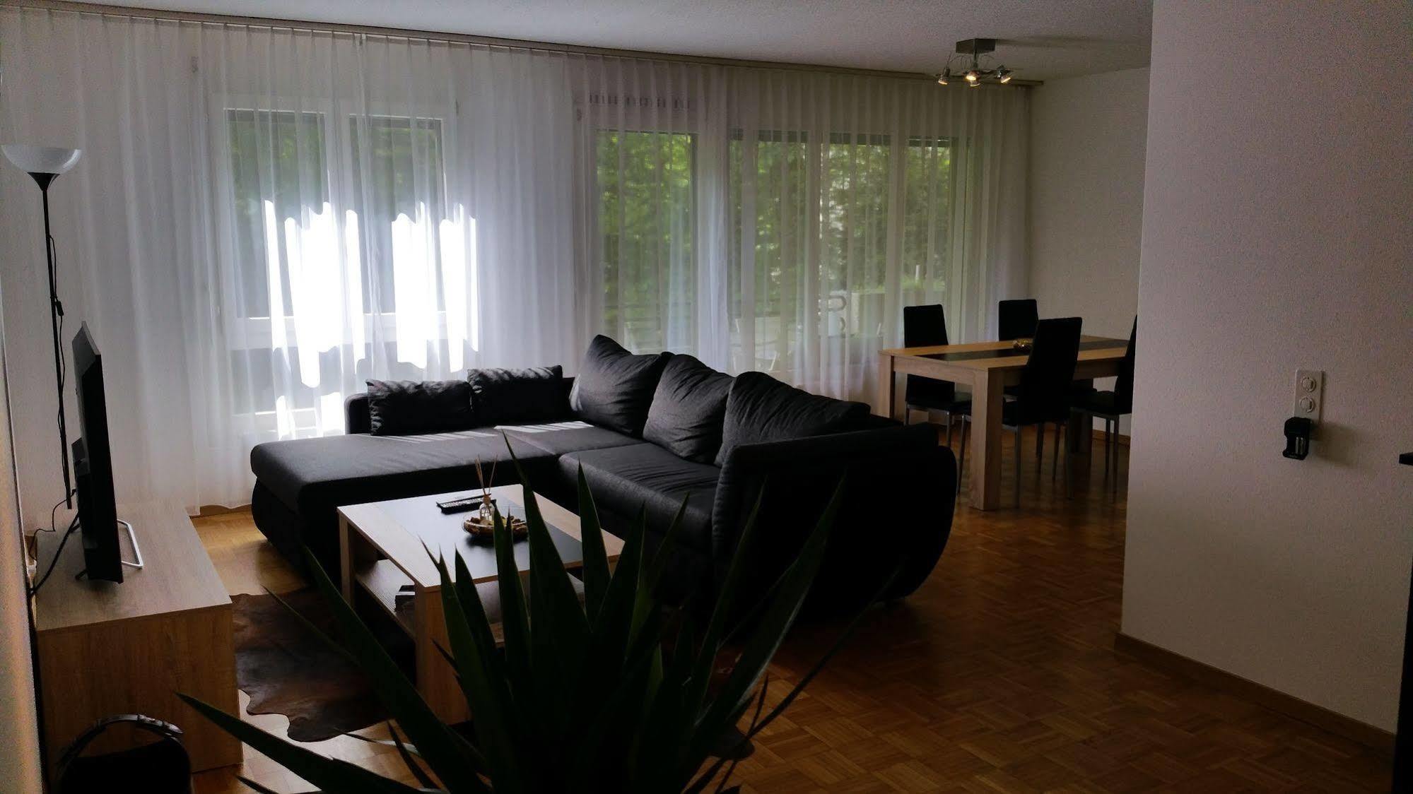 Max Aviation Villa & Apartments Берн Экстерьер фото