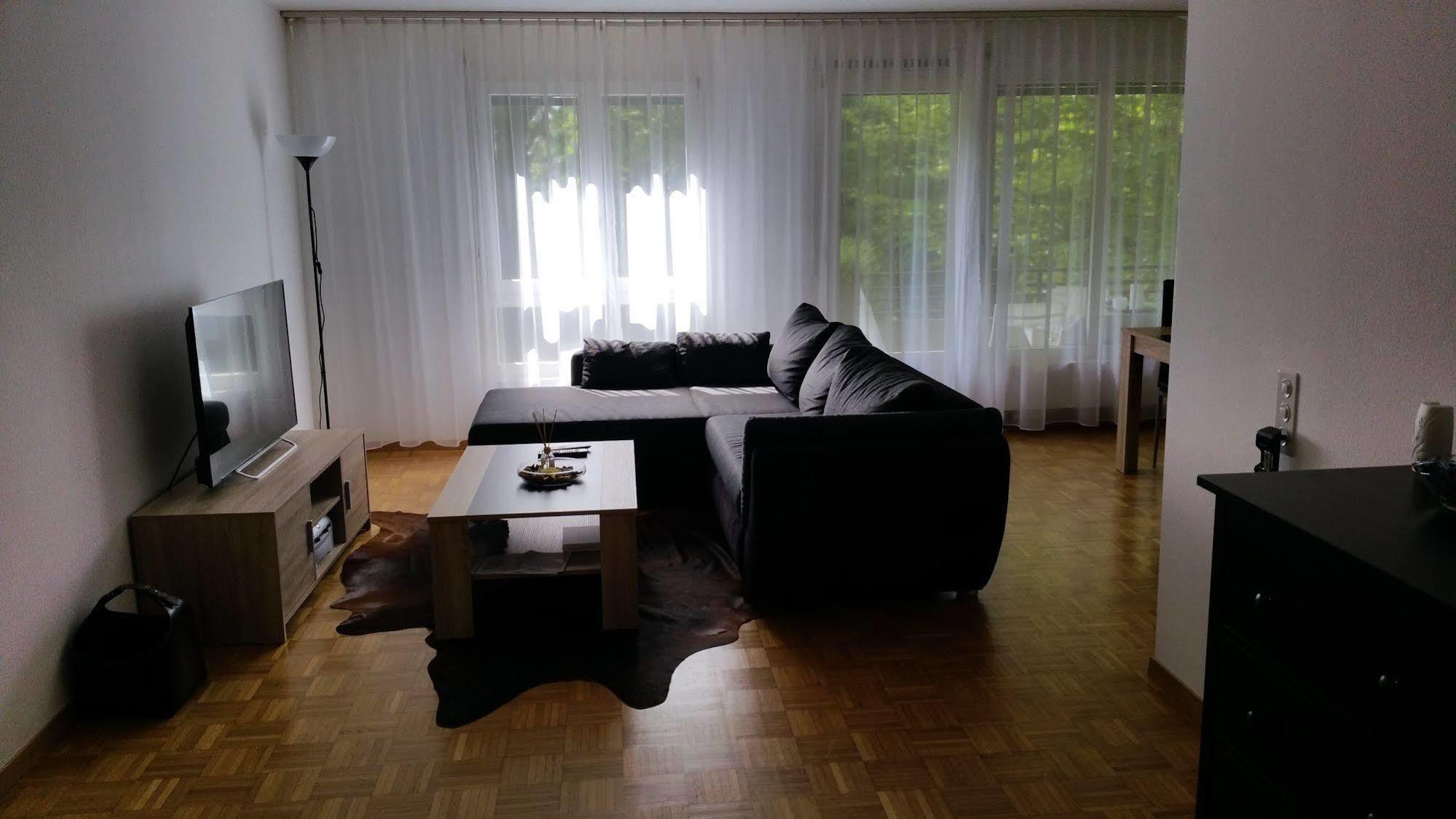 Max Aviation Villa & Apartments Берн Экстерьер фото