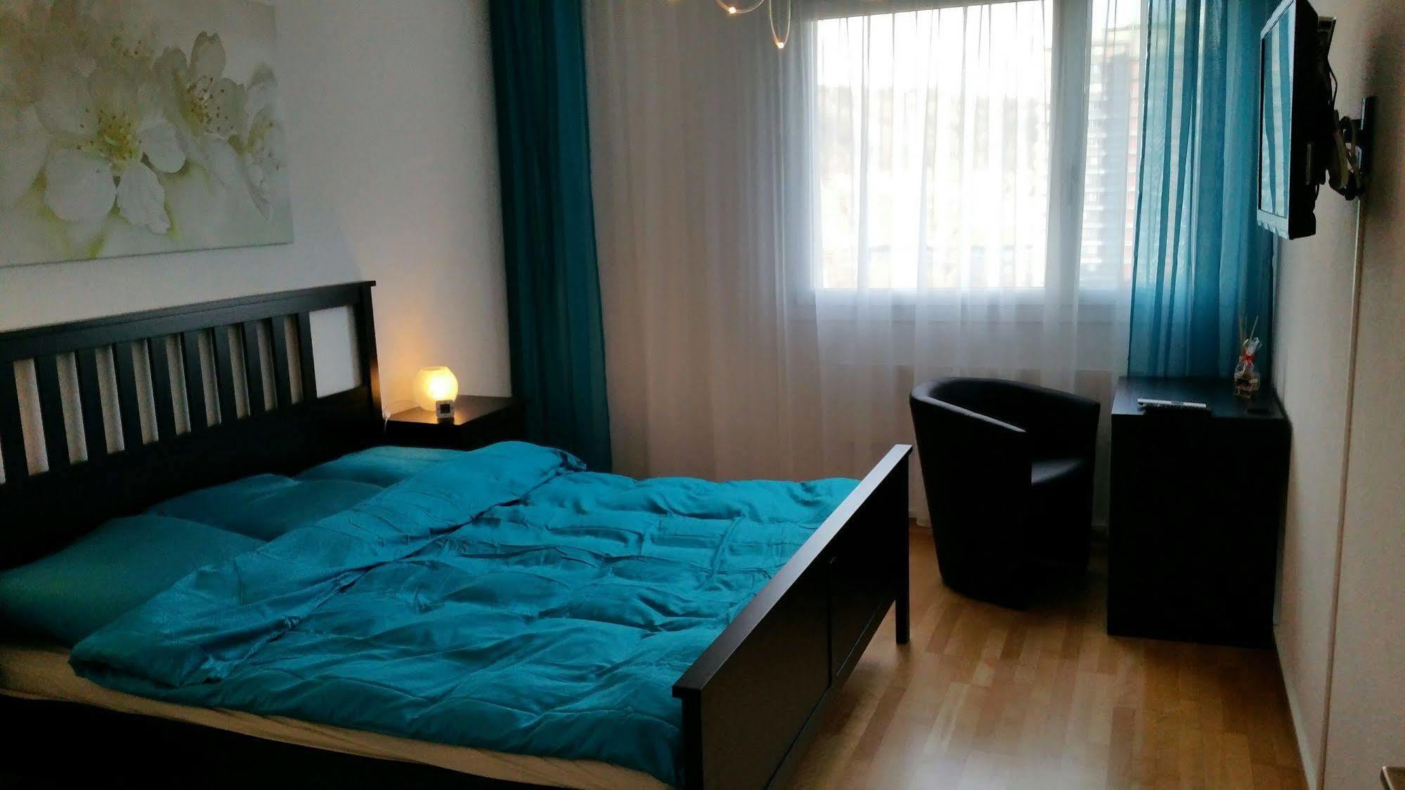 Max Aviation Villa & Apartments Берн Экстерьер фото